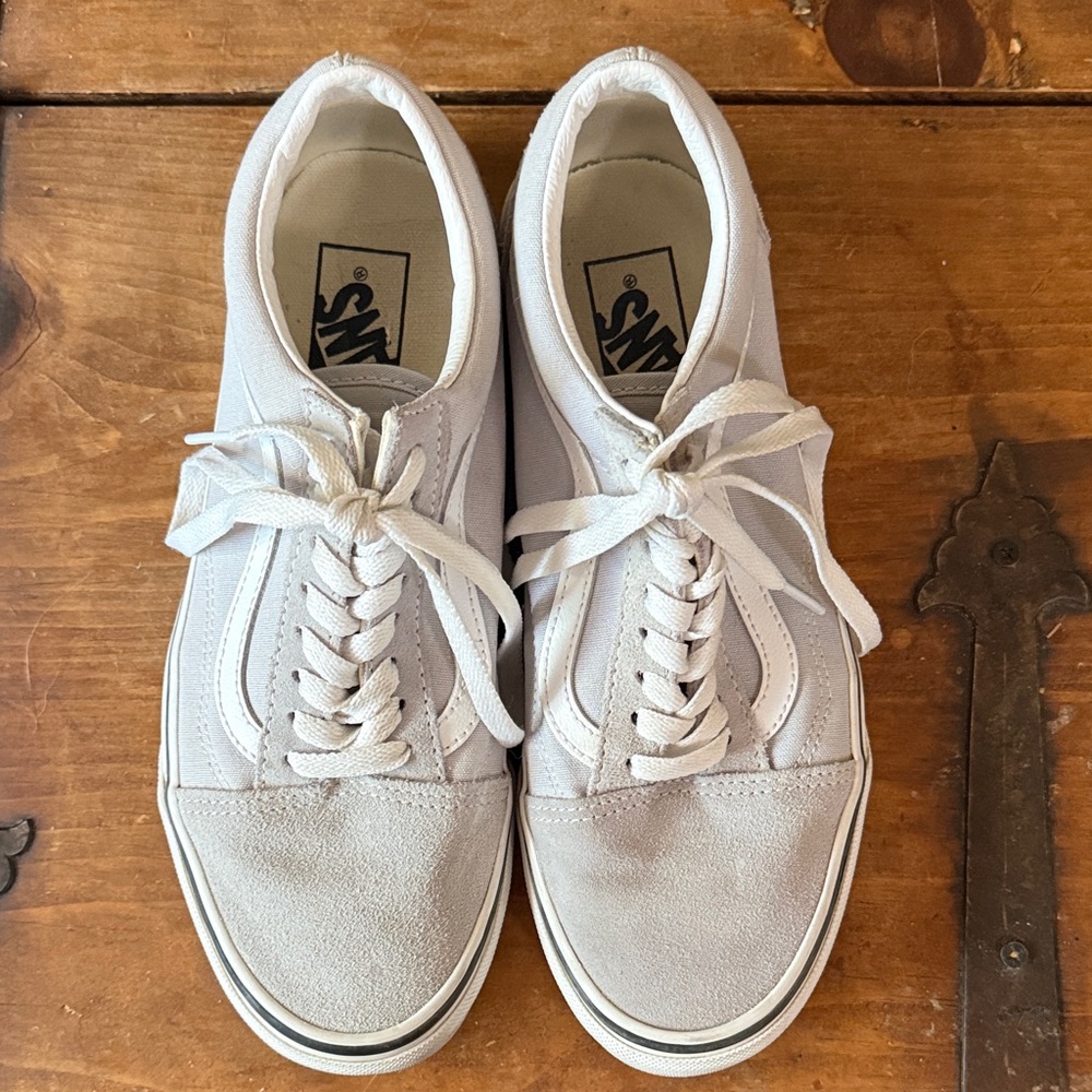 Vans Off The Wall Low-Top Sneakers in Light Gray